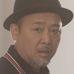 Miyake is portrayed by the Japanese actor Makita Sports (マキタスポーツ).