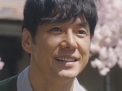 Shiro is portrayed by the Japanese actor Hidetoshi Nishijima (西島秀俊).