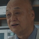 Shiro's dad is portrayed by the Japanese actor Ryosei Tayama (田山涼成).