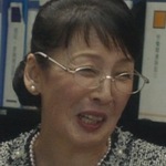 Yoshie is portrayed by the Japanese actress Atsuko Takaizumi (高泉淳子).