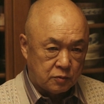 Shiro's dad is played by the actor Tayama Ryosei (田山涼成).