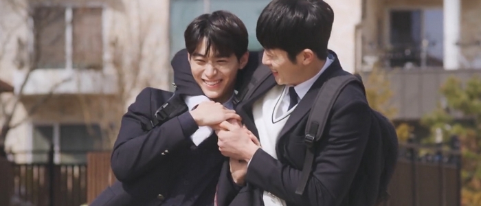 Tae Joo and Kang Gook are high school friends who develop feelings for each other in Where Your Eyes Linger.