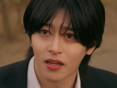 Riku is portrayed by Japanese actor Keishi Arai (荒井啓志).