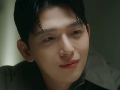 Hyeonseo is portrayed by Korean actor Yoo Jin Seok (유진석).