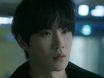 Yeonho is portrayed by Korean actor Kwak Geon Hee (곽건희).