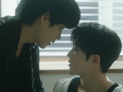 Yujun has doubts about his relationship with Yeonho.