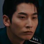 Woo Hyuk is portrayed by Korean actor Dion (디온).