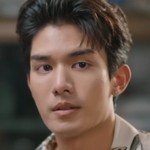 Mai is portrayed by the Thai actor Net Siraphop Manithikhun (เน็ต สิรภพ มานิธิคุณ).