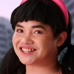 Mocha is portrayed by the actor Kasipong Ai-yarakom (คุมโทนไม่สำเร็จ).