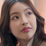 Joy is portrayed by In Inthira Sae-sieo (อิน อินทิรา แซ่เซียว).