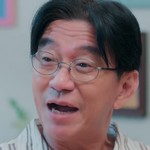 Teerak's father is portrayed by Duu Sanya Kunakorn (ดู๋ สัญญา คุณากร).