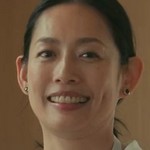 Mayumi is portrayed by Sachie Hara (原沙知絵).
