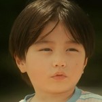 Young Natsuki is portrayed by Shu Ichikawa (石川柊生).