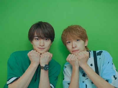 Natsuki and Souta pose for a photo.